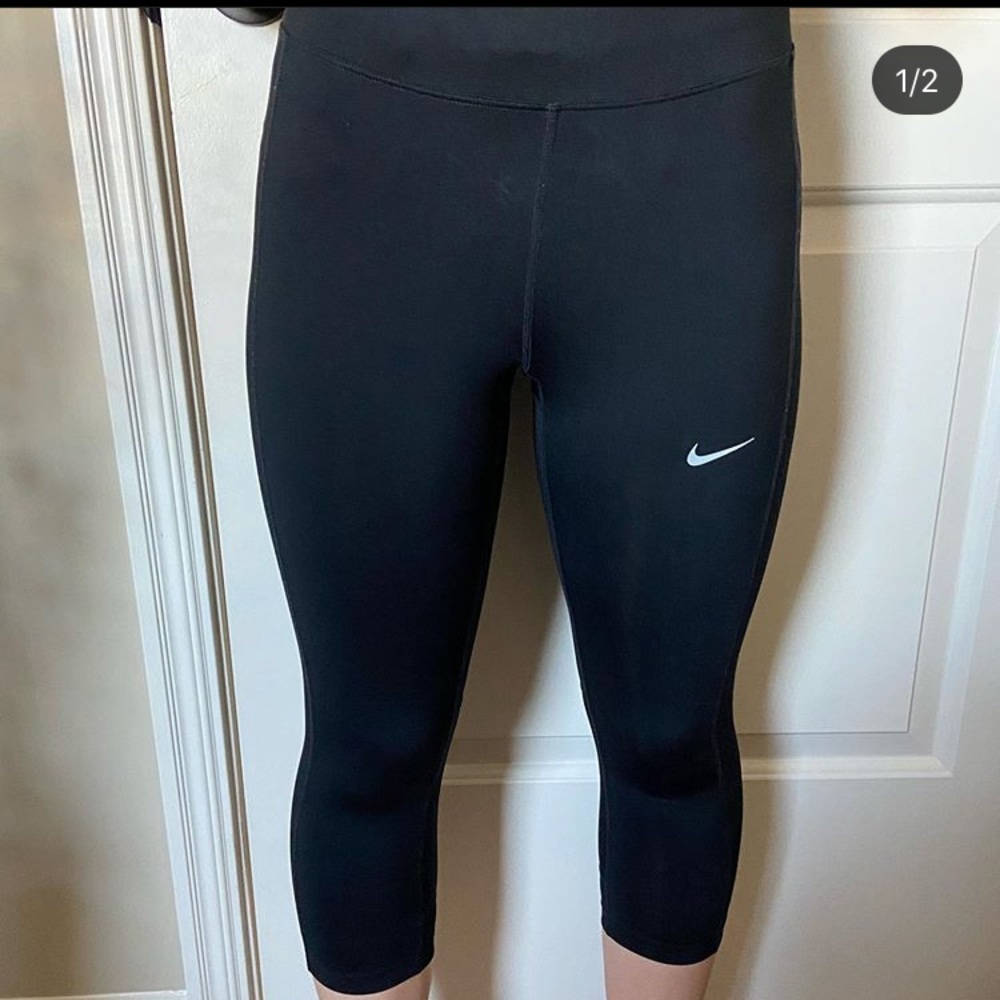 Capri athletic leggings